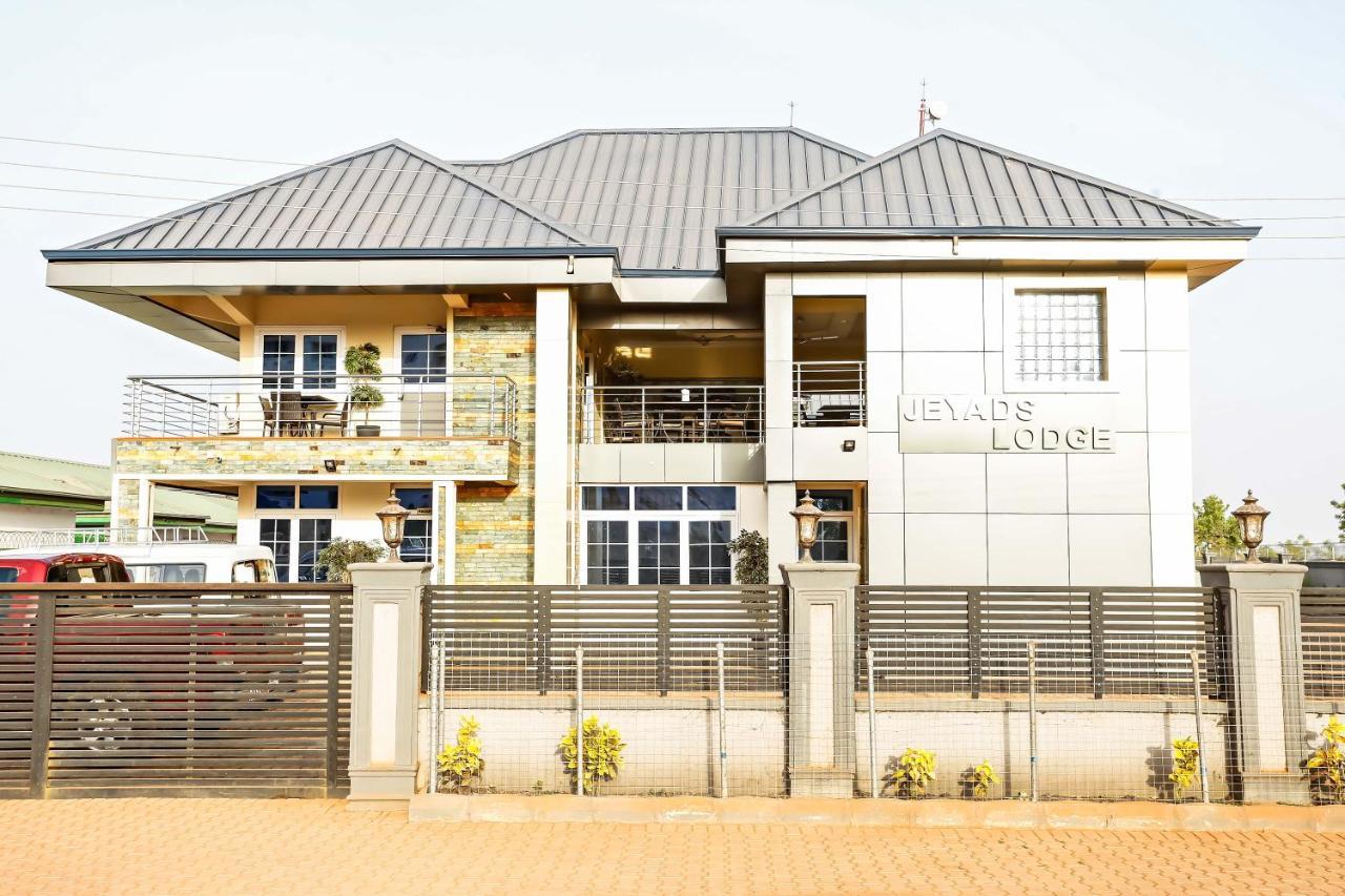 Jeyads Lodge Tamale 外观 照片